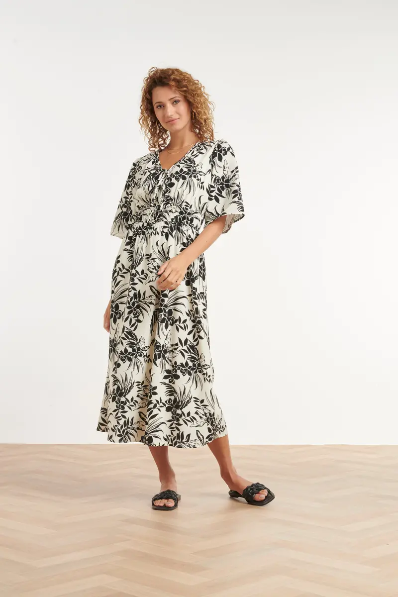 Black-And-White Tropical Print Dress With Bow Detail 1