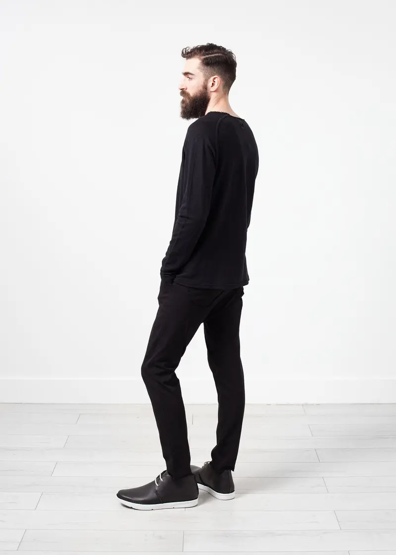 Black Daris Minimalist T-Shirt 1