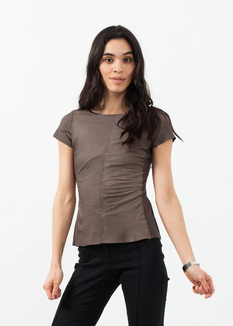Classic Short-Sleeve Button-Up Shirt 1