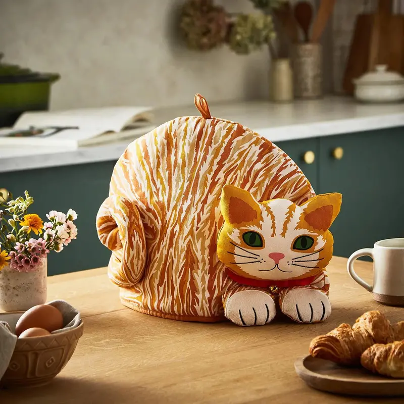 Ginger Cat–Shaped Insulated Tea Cosy 1
