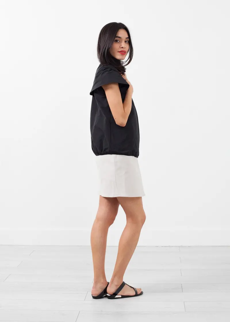 Lightweight Sleeveless Cape Style Jacket 1