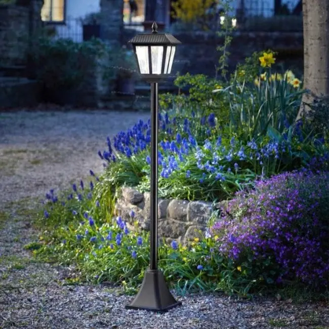 Metro-Style Post Lamp – 1.3 M Tall, 20 Lumen Outdoor Garden Light 1