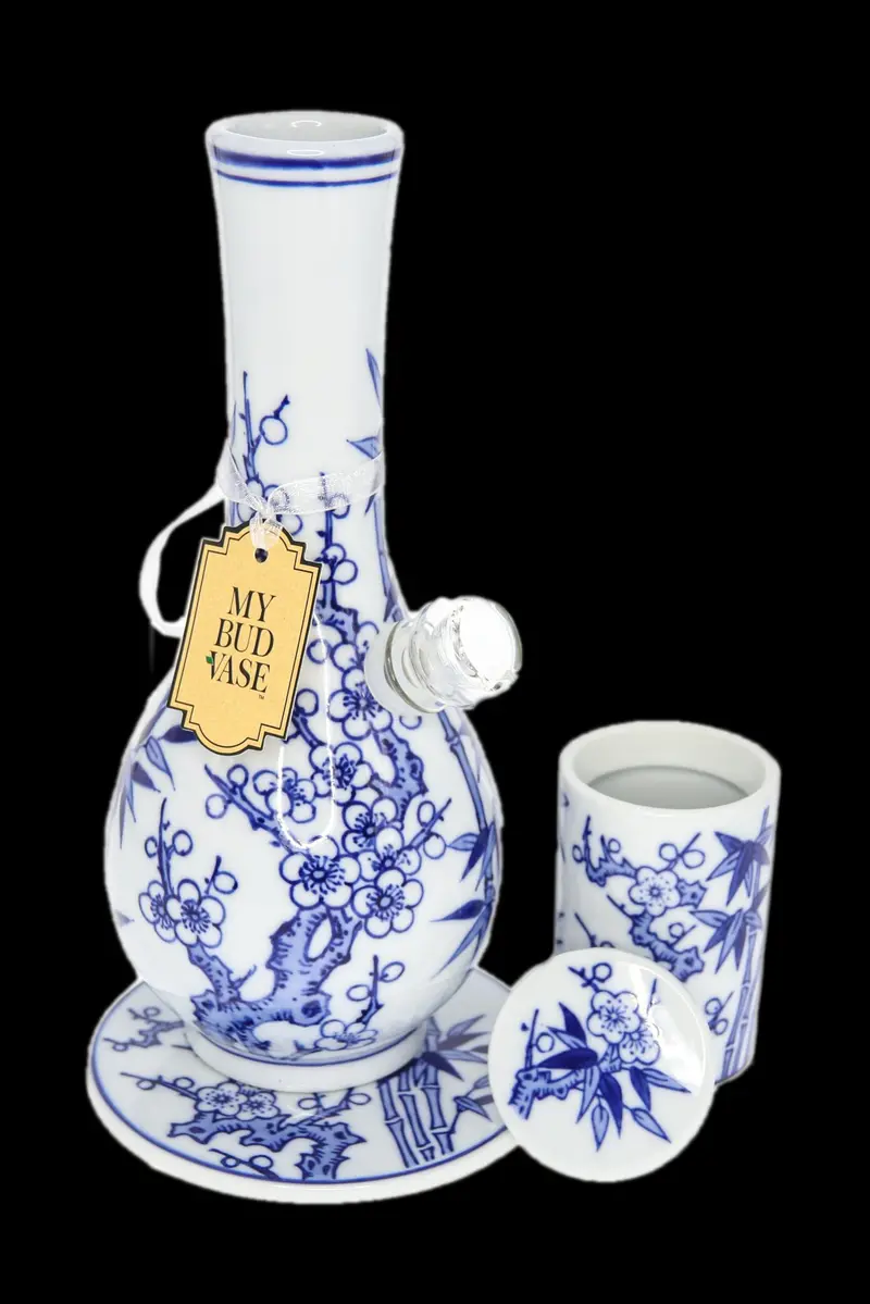 My Bud Vase Luck Motif Porcelain Bong 1