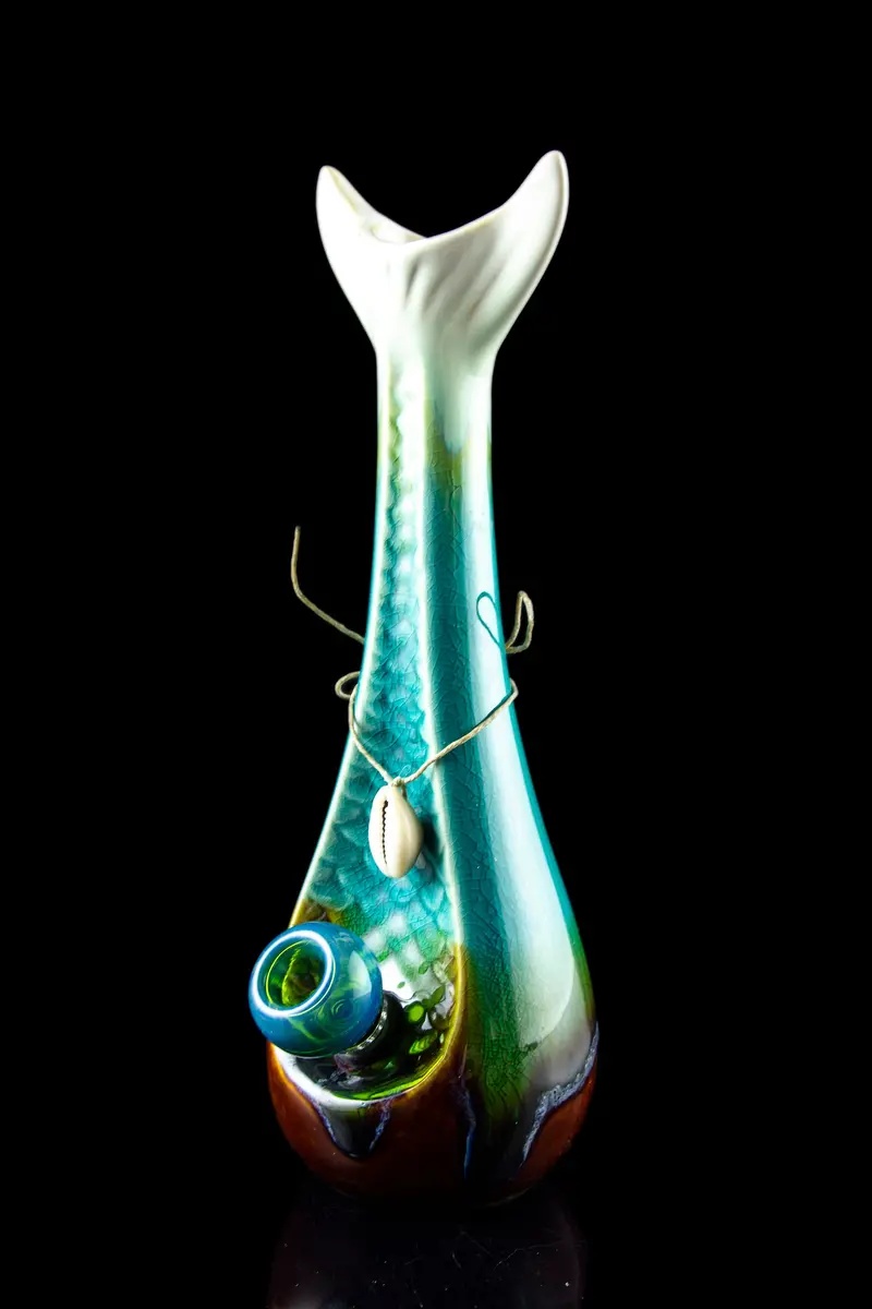 My Bud Vase Mermaid Glass Bong 1
