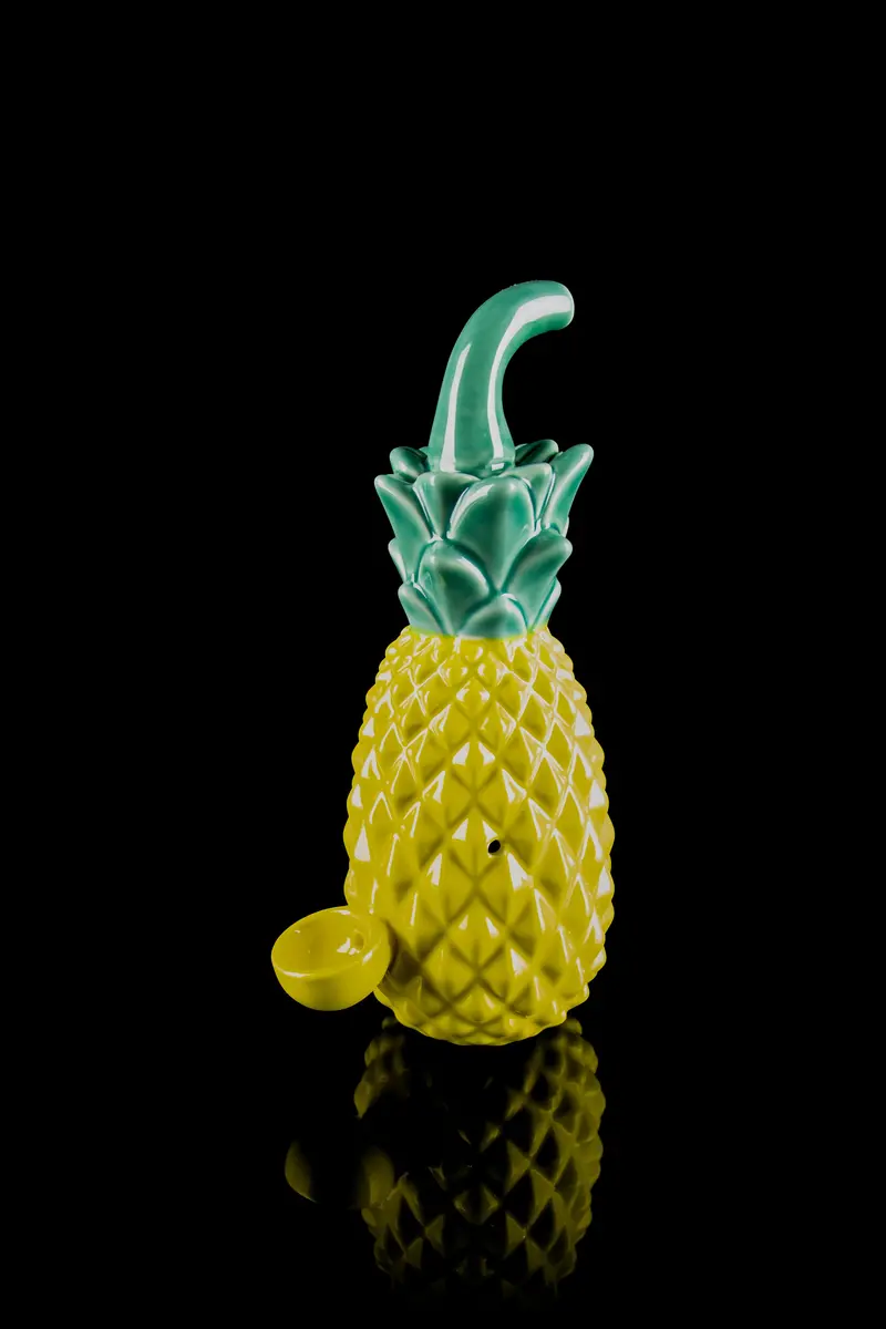 Roast & Toast Pineapple Ceramic Pipe 1