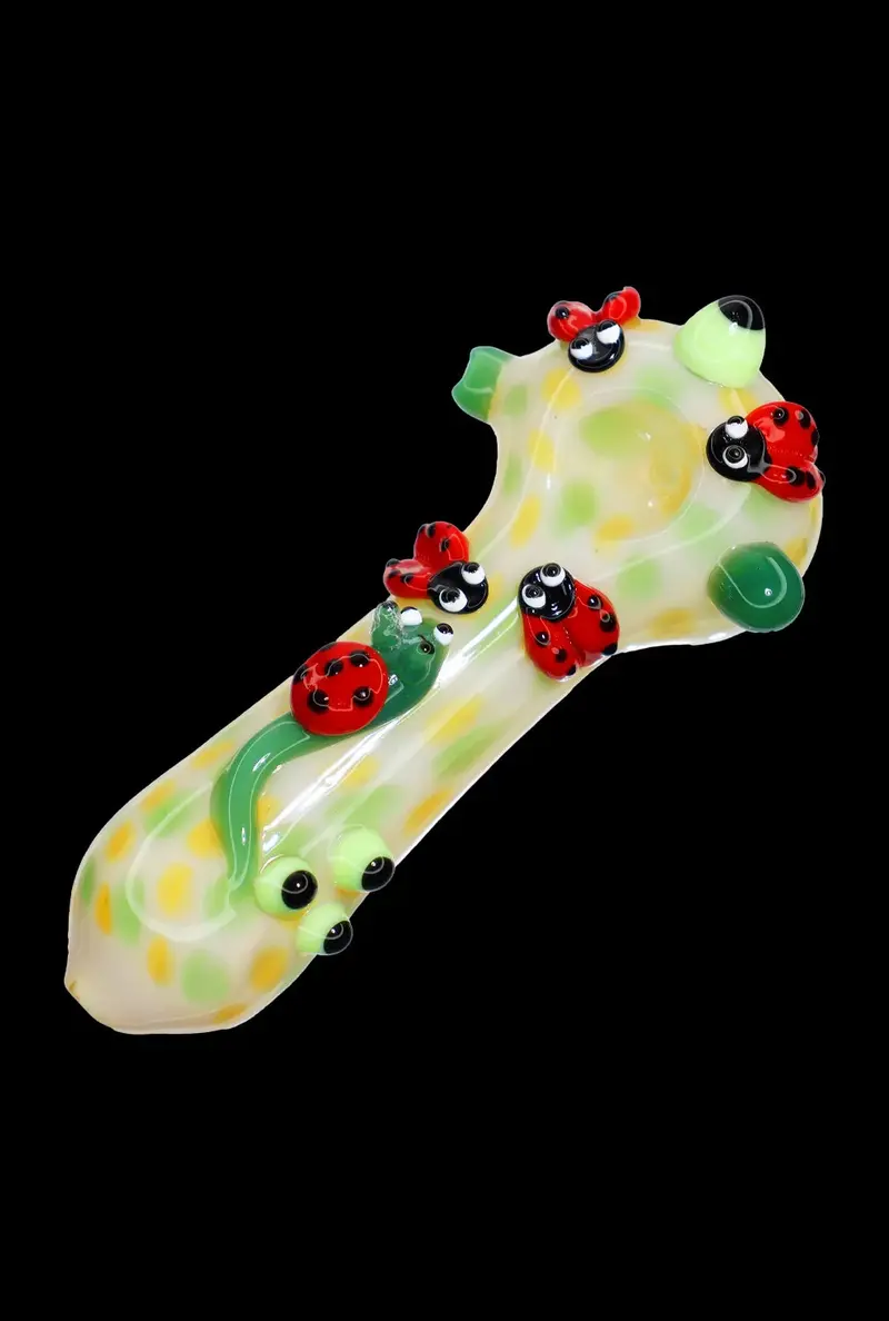 Smoke Cartel Ladybug & Snail Spoon Pipe – Whimsical 6-Inch Art Glass Pipe 1
