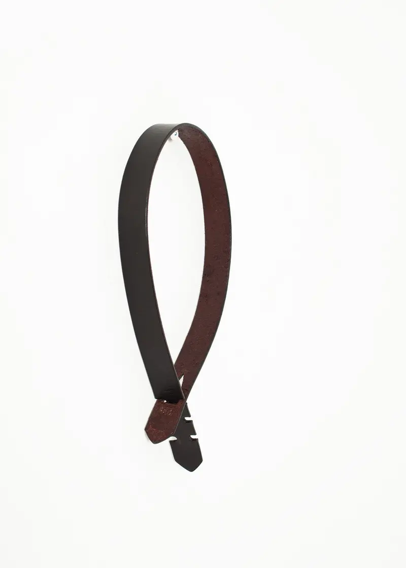 Streamlined Buckle-Free Leather Belt – Black 1