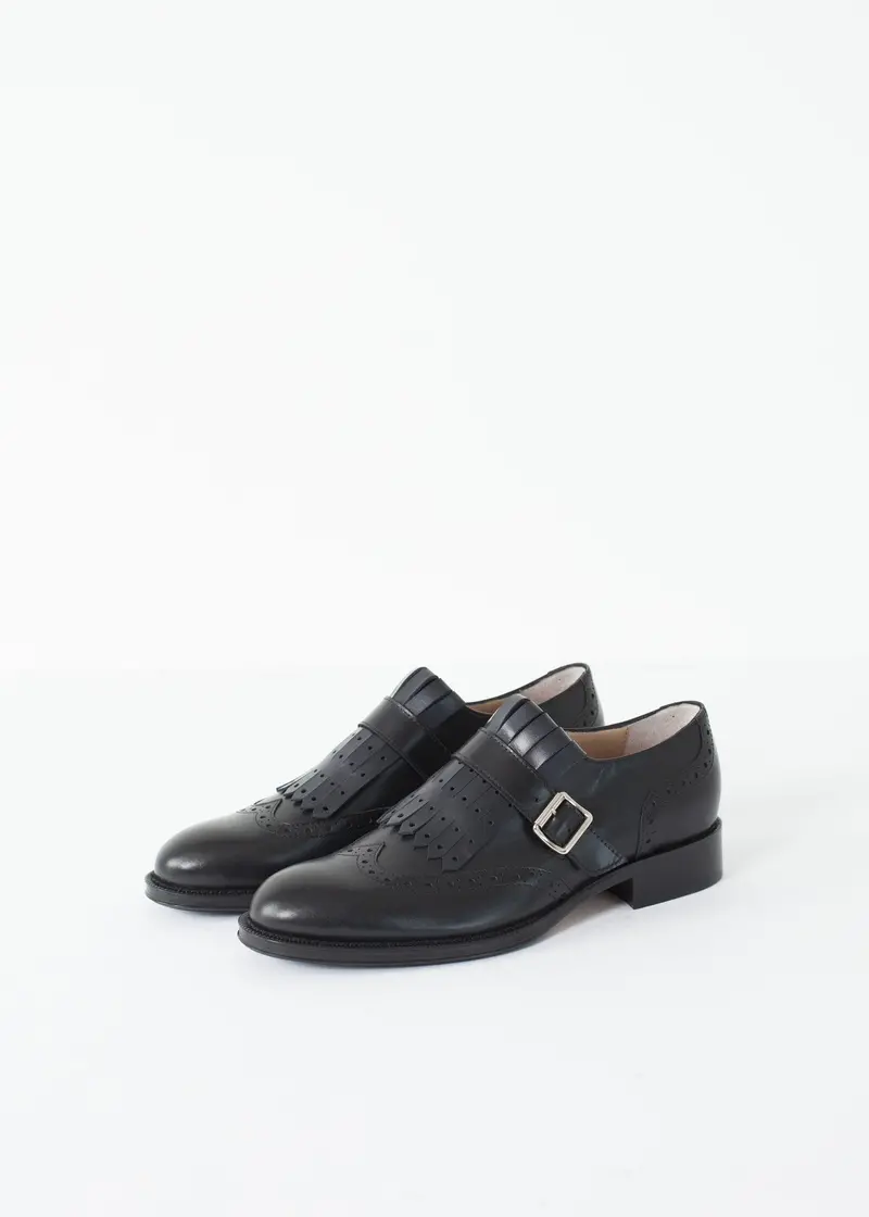 Wrapped Golf Shoe – Sporty Casual Footwear 1